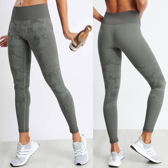 Varley Pants - Varley Quincy Seamless Leggings Rock Ridge Snake